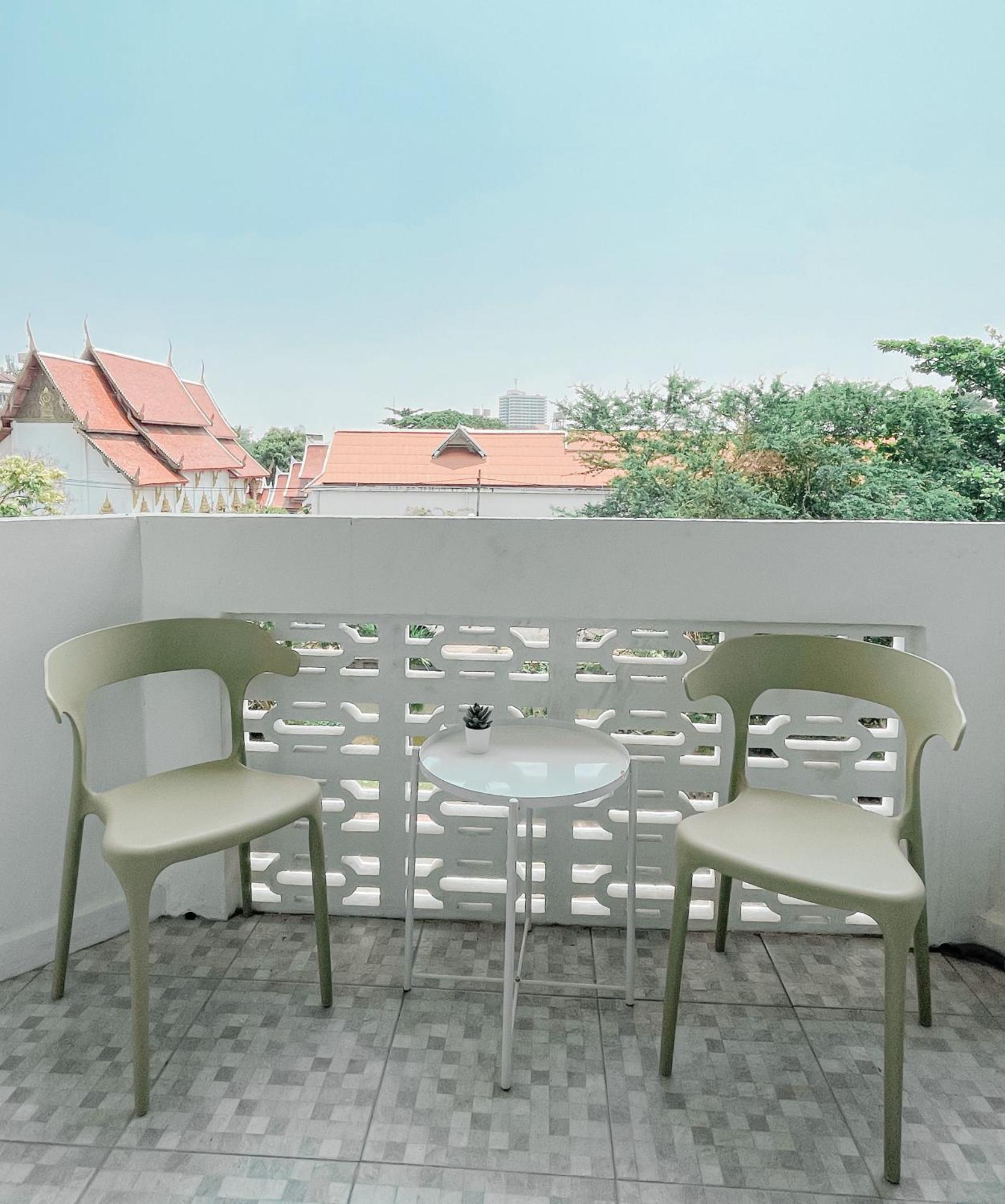 Shapel Hostel And Cafe Chiang Mai Buitenkant foto
